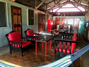 Unu Pikin Guesthouse